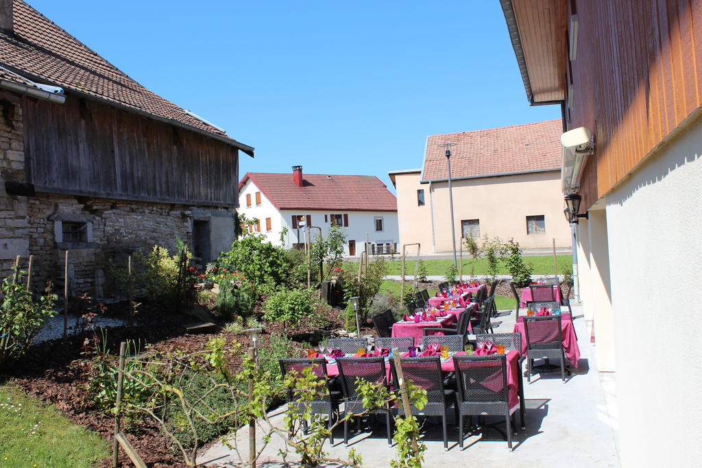Le Champ Des Lys Hotel Amancey ภายนอก รูปภาพ