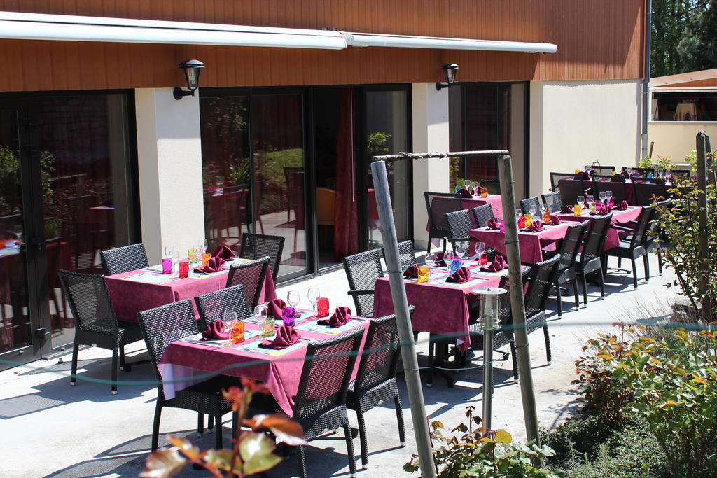 Le Champ Des Lys Hotel Amancey ภายนอก รูปภาพ