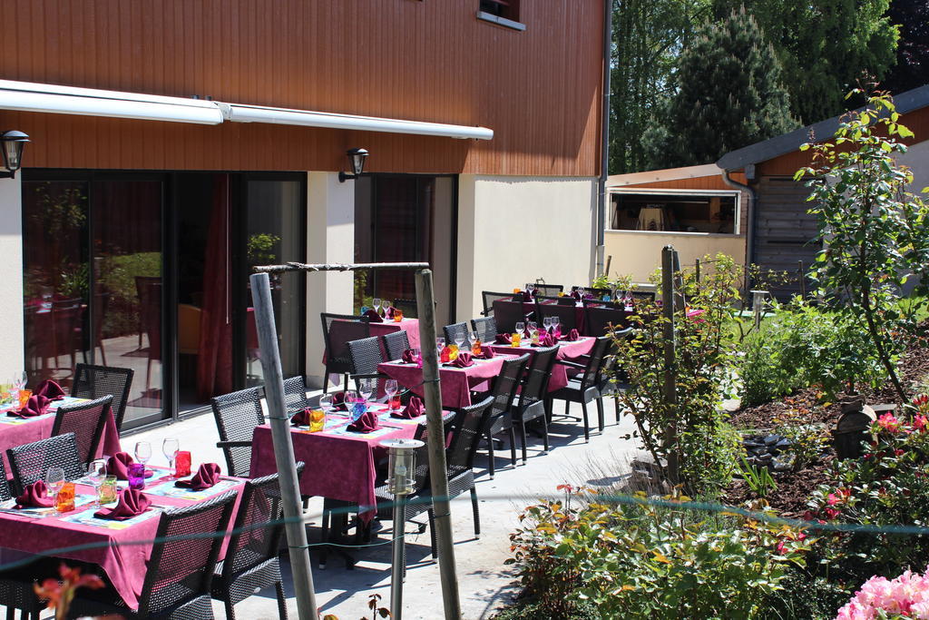 Le Champ Des Lys Hotel Amancey ภายนอก รูปภาพ