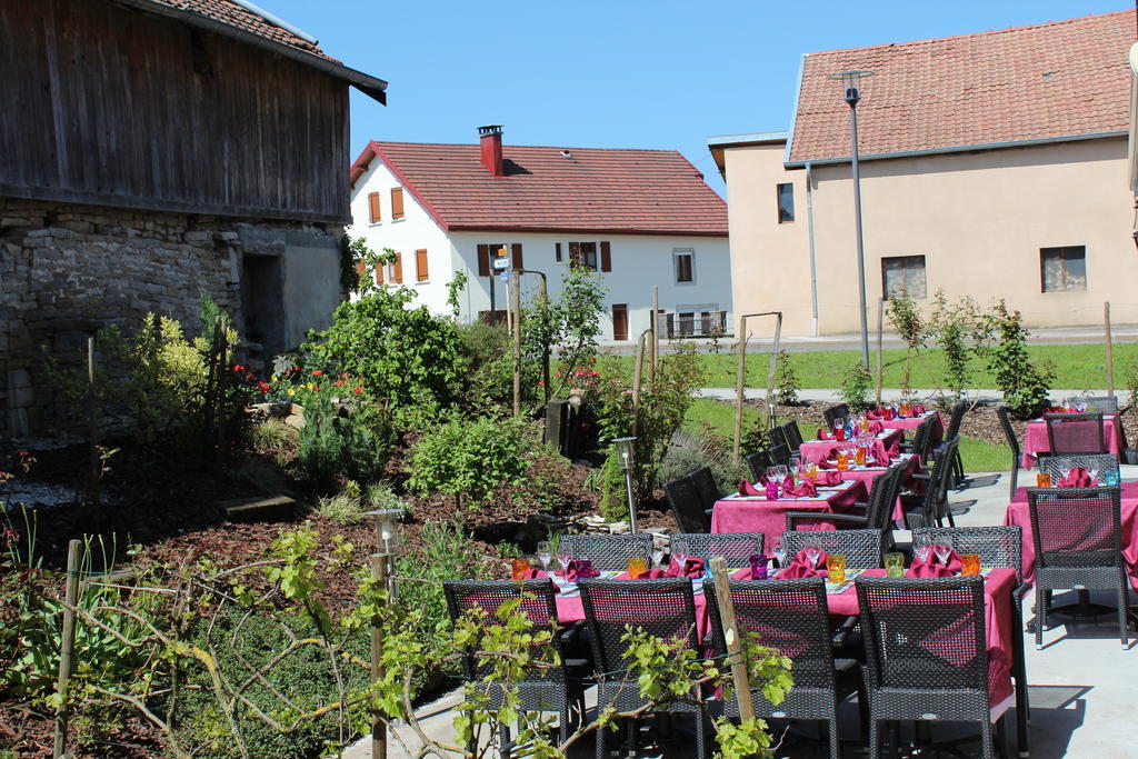 Le Champ Des Lys Hotel Amancey ภายนอก รูปภาพ