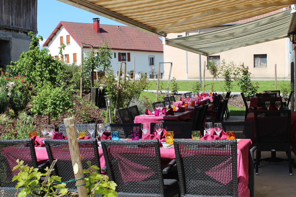 Le Champ Des Lys Hotel Amancey ภายนอก รูปภาพ