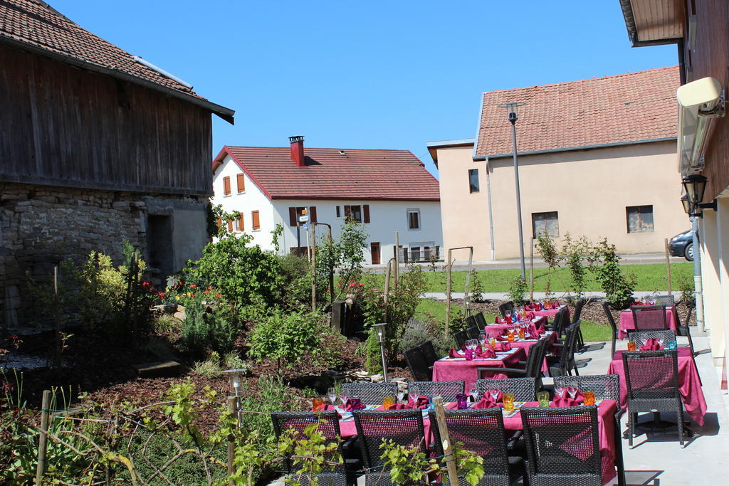 Le Champ Des Lys Hotel Amancey ภายนอก รูปภาพ