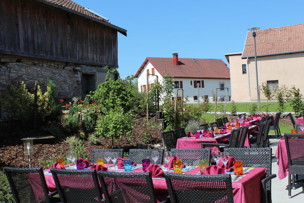 Le Champ Des Lys Hotel Amancey ภายนอก รูปภาพ