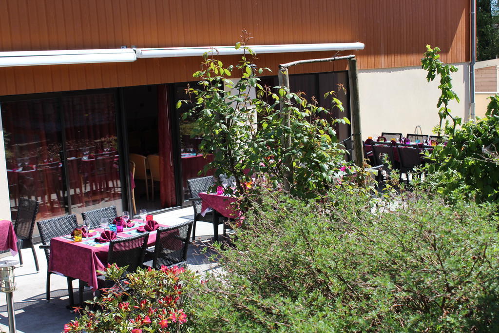 Le Champ Des Lys Hotel Amancey ภายนอก รูปภาพ
